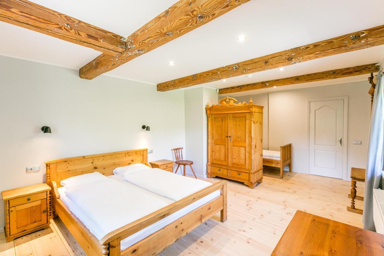Laucu Akmens Hotel Skulte Kültér fotó
