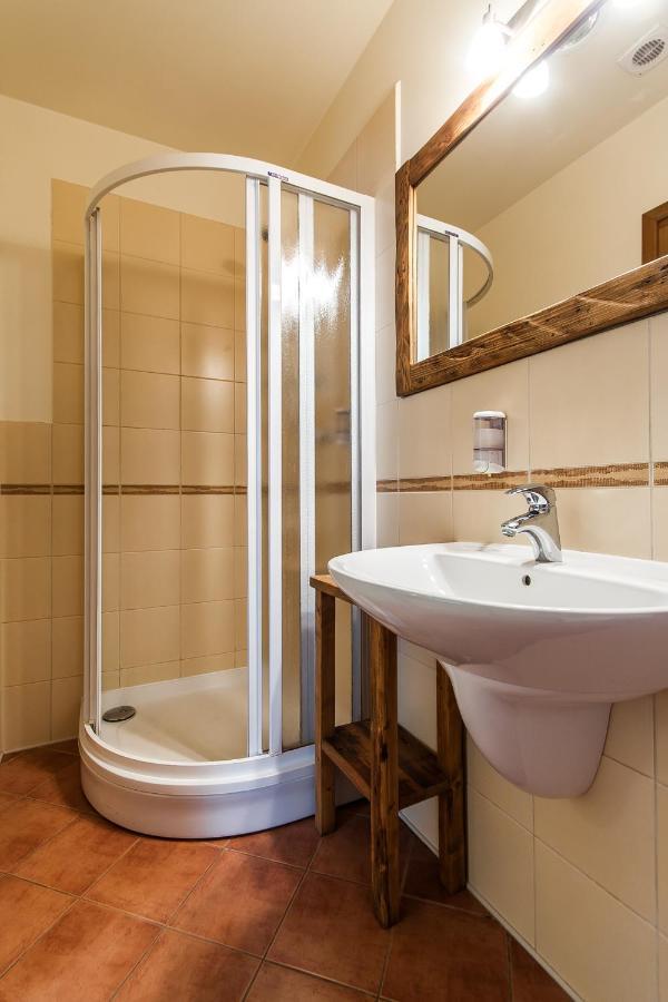 Laucu Akmens Hotel Skulte Kültér fotó