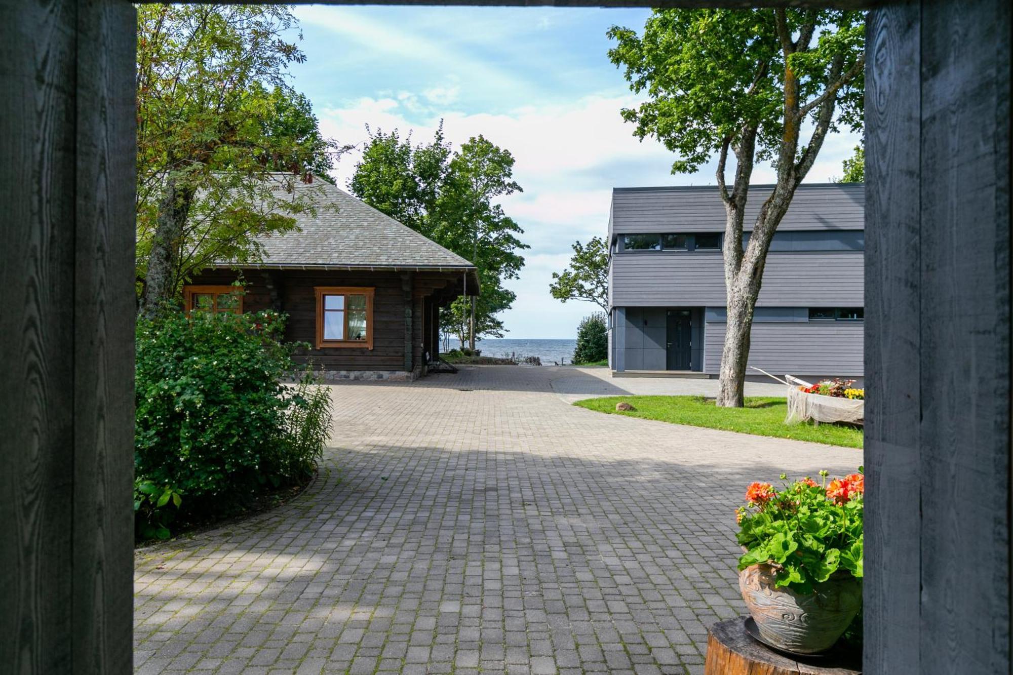 Laucu Akmens Hotel Skulte Szoba fotó