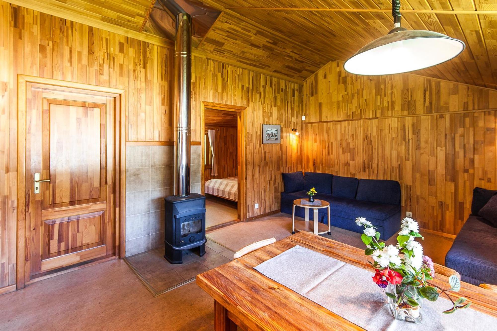Laucu Akmens Hotel Skulte Szoba fotó