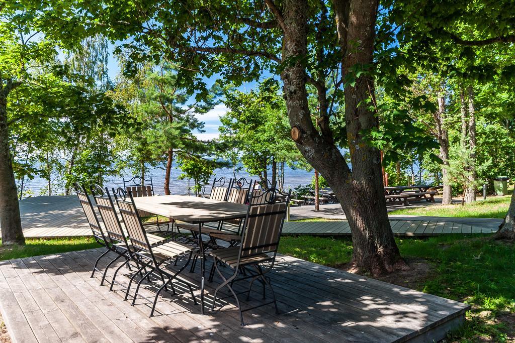 Laucu Akmens Hotel Skulte Kültér fotó