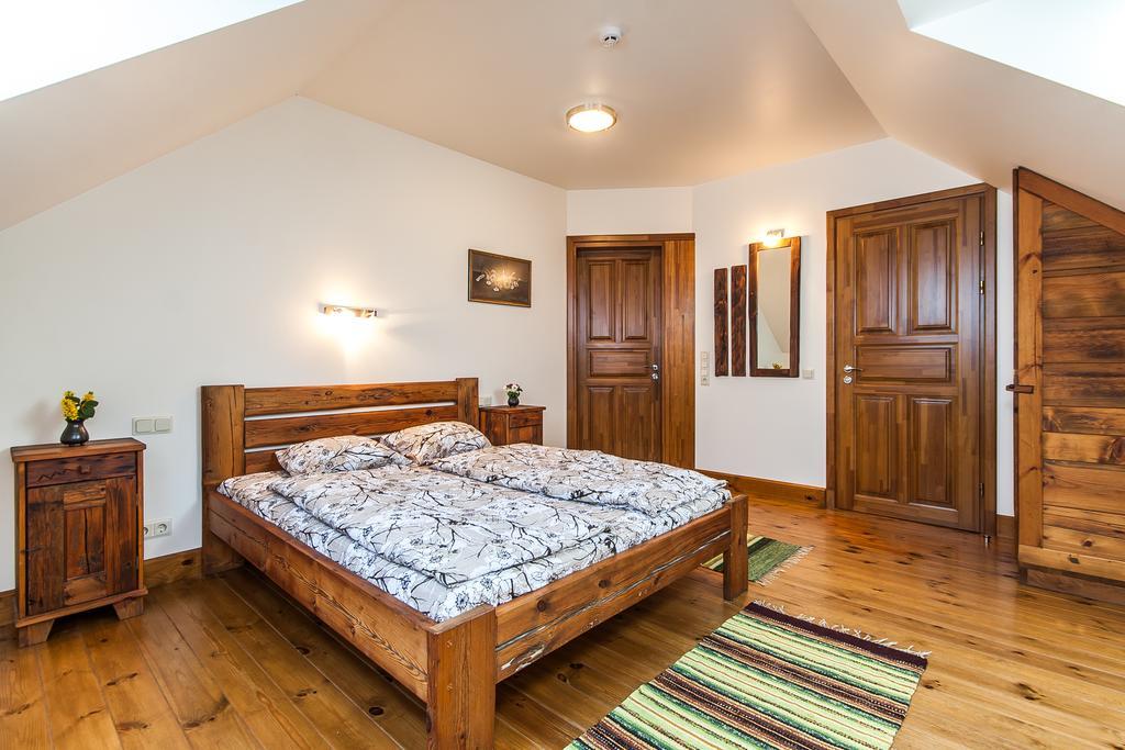 Laucu Akmens Hotel Skulte Kültér fotó